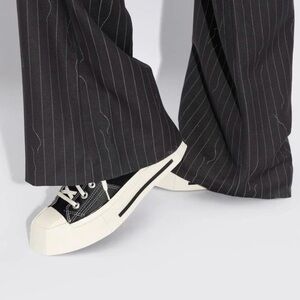 Converse Chuck 70 De Luxe Squared High Top - Black and White